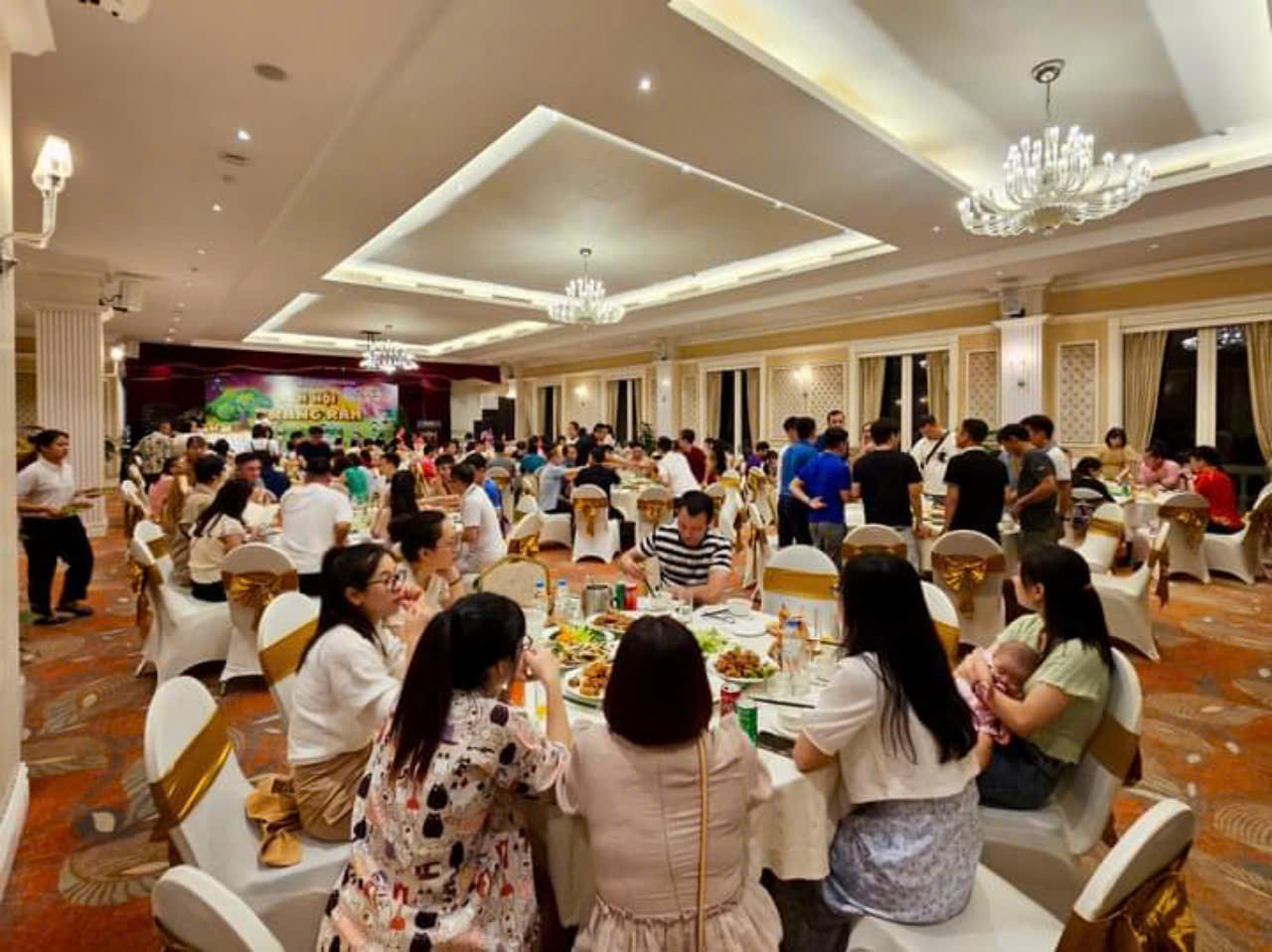 gala dinner cùng BV TW Quân đội 108 1 (2)