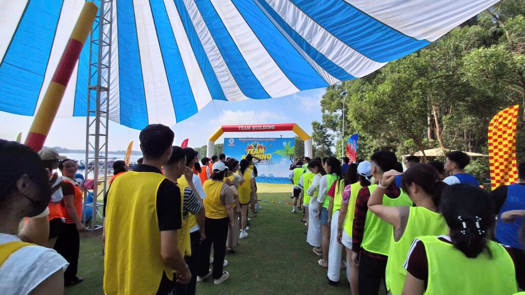 z6995636176974_8d177231db55708f5295c6307c0c591f